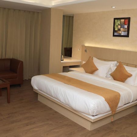 Hotel Radiance Bareilly Exterior foto
