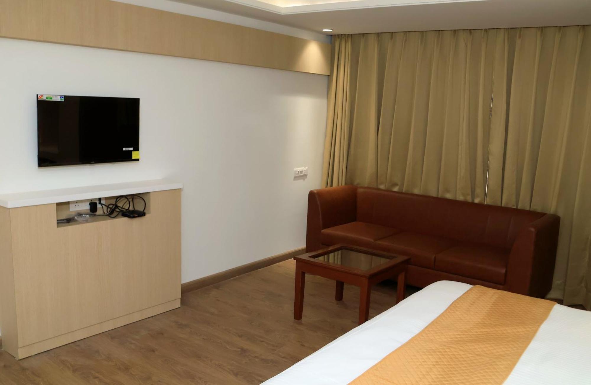 Hotel Radiance Bareilly Exterior foto