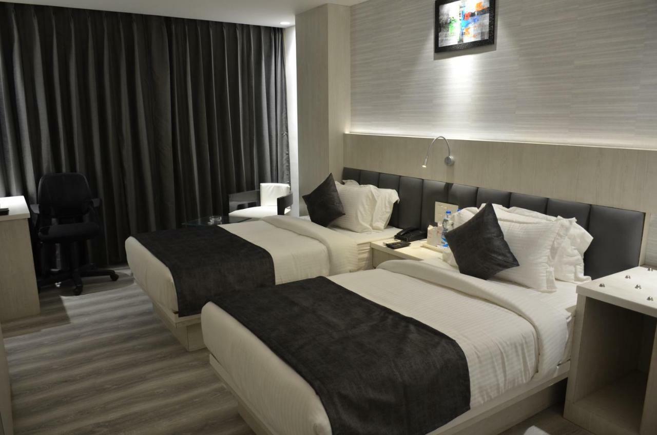 Hotel Radiance Bareilly Exterior foto