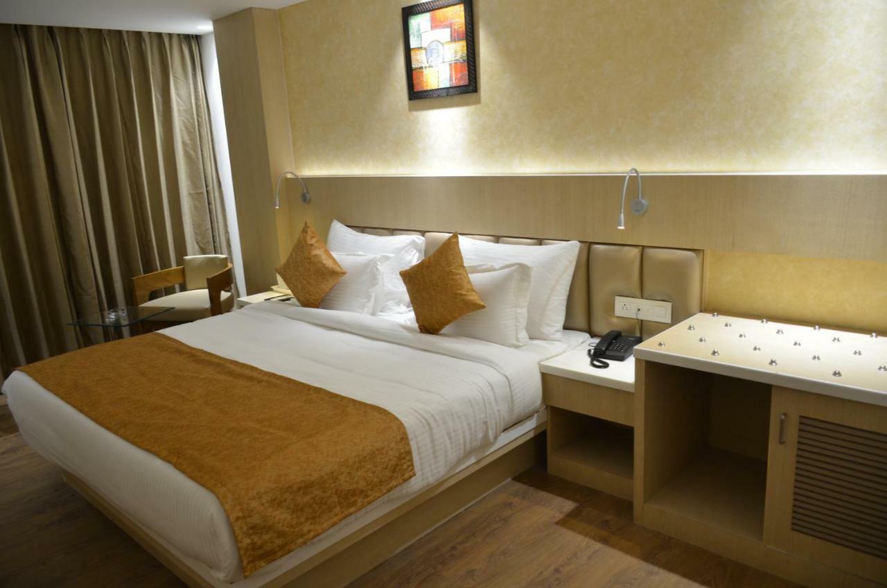 Hotel Radiance Bareilly Exterior foto